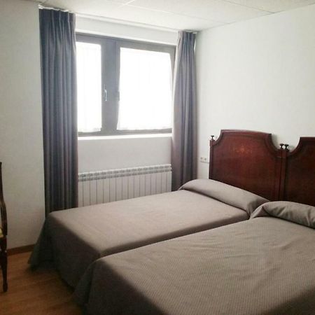 Pension La Espiga Памплона Экстерьер фото