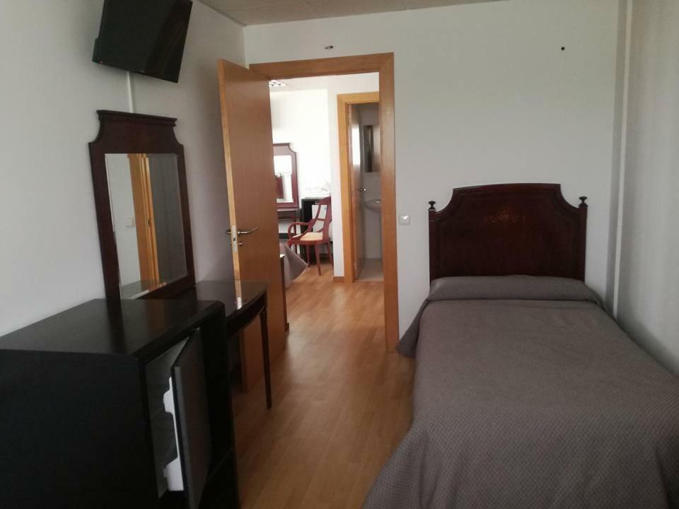 Pension La Espiga Памплона Экстерьер фото